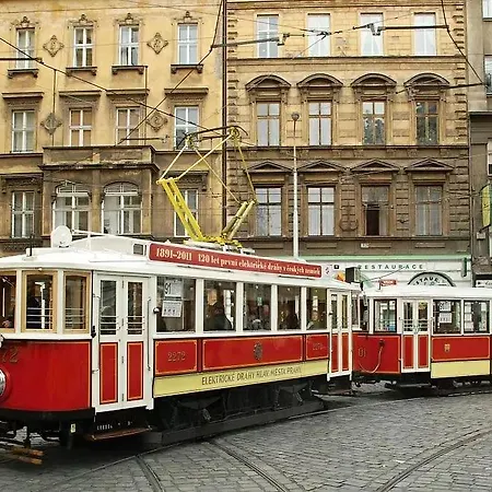 Lovely Apartamento Praga